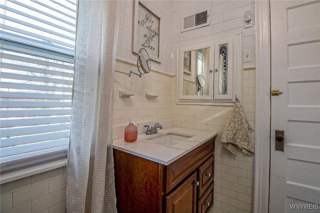 624 Buffalo Avenue, Niagara Falls, NY 14303