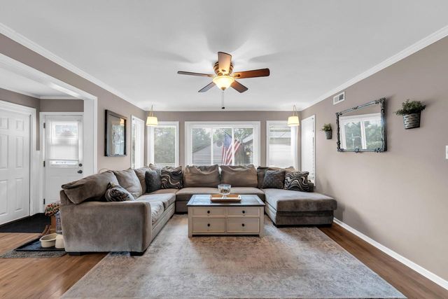 7557 Shorewood DRIVE, Salem, WI 53168