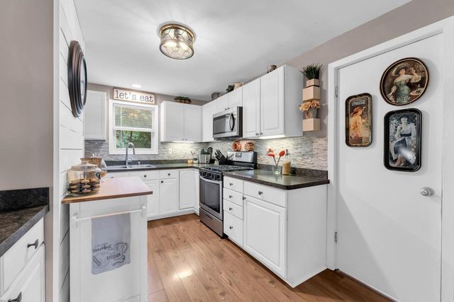 7557 Shorewood DRIVE, Salem, WI 53168