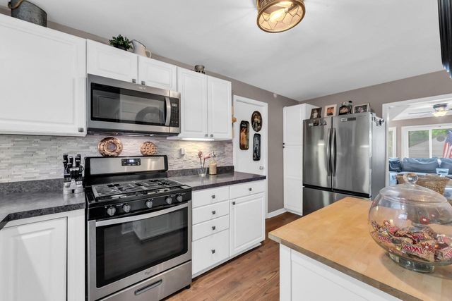 7557 Shorewood DRIVE, Salem, WI 53168