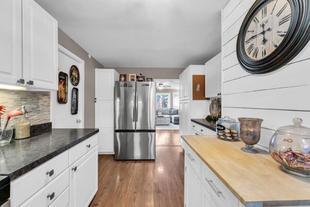 7557 Shorewood DRIVE, Salem, WI 53168