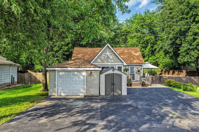 7557 Shorewood DRIVE, Salem, WI 53168