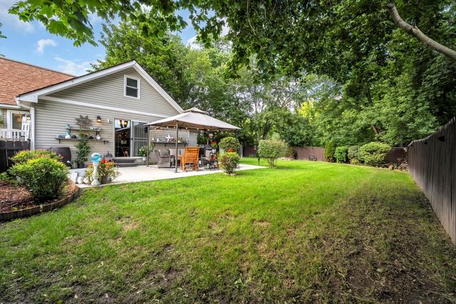 7557 Shorewood DRIVE, Salem, WI 53168