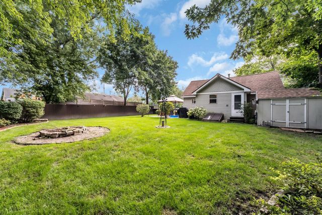 7557 Shorewood DRIVE, Salem, WI 53168