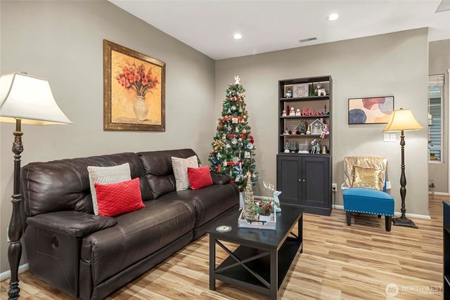 6718 Montevista Drive SE, Auburn, WA 98092