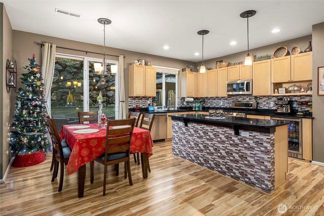 6718 Montevista Drive SE, Auburn, WA 98092