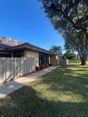 20610 NE 7th Ct, Miami, FL 33179