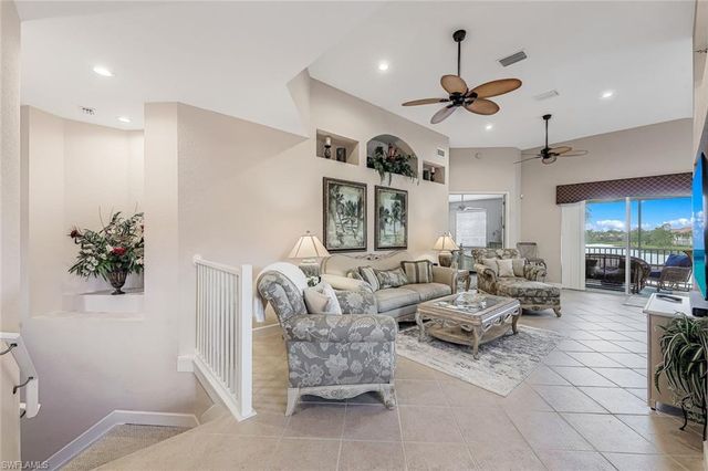 16580 Crownsbury WAY # 202, Fort Myers, FL 33908