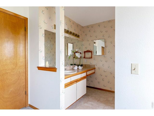 1901 Red Cloud Rd, Longmont, CO 80504