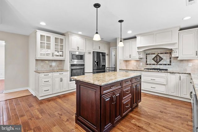 107 RENAISSANCE DR, Cherry Hill, NJ 08003