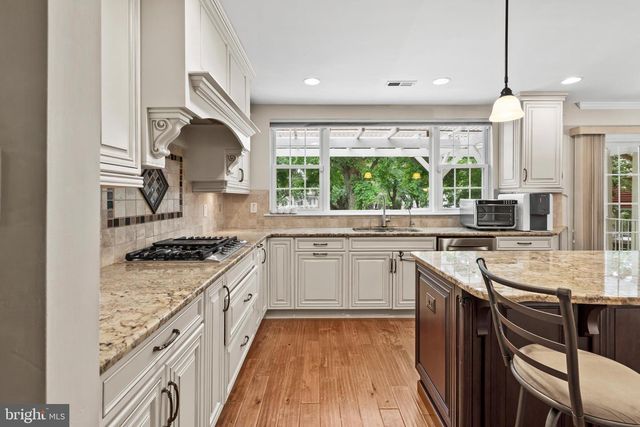 107 RENAISSANCE DR, Cherry Hill, NJ 08003