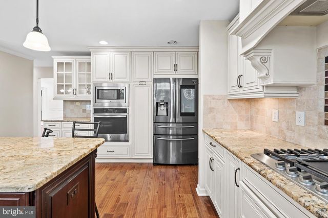 107 RENAISSANCE DR, Cherry Hill, NJ 08003