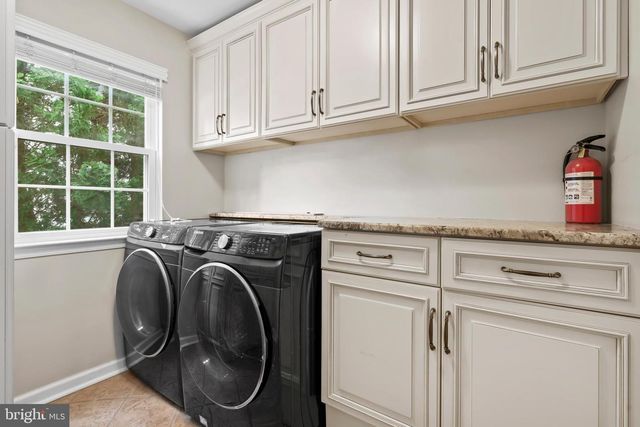 107 RENAISSANCE DR, Cherry Hill, NJ 08003