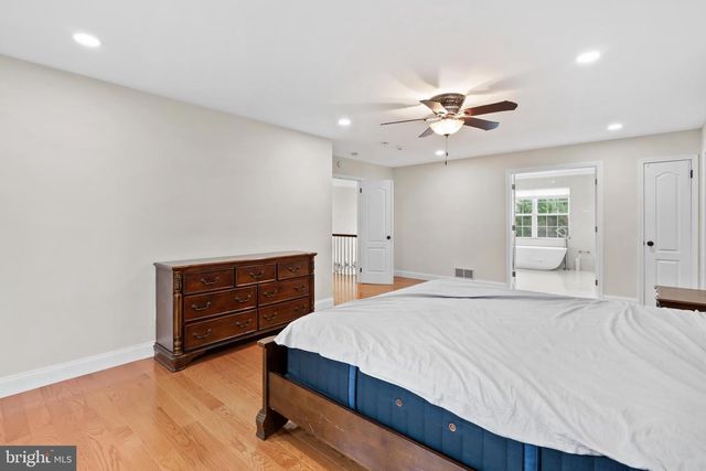 107 RENAISSANCE DR, Cherry Hill, NJ 08003