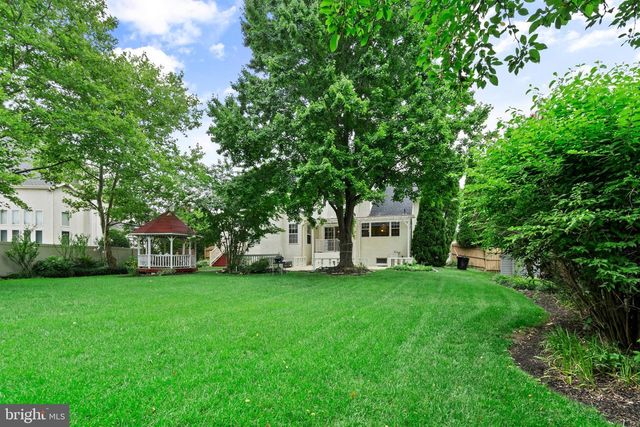 107 RENAISSANCE DR, Cherry Hill, NJ 08003