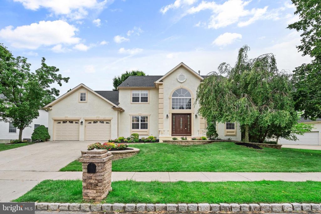 107 RENAISSANCE DR, Cherry Hill, NJ 08003