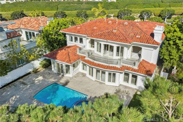 20 Pelican Point, Newport Coast, CA 92657