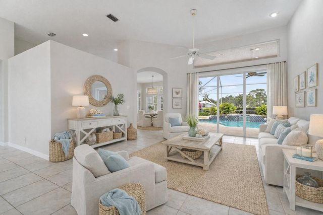 2201 SW Bradford Place, Palm City, FL 34990