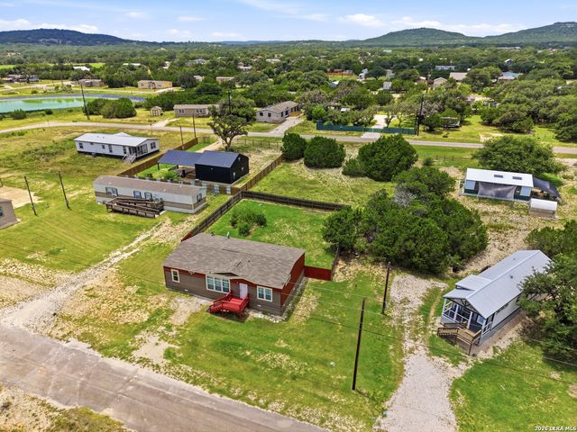 504 PRIVATE ROAD 1523, Bandera, TX 78003
