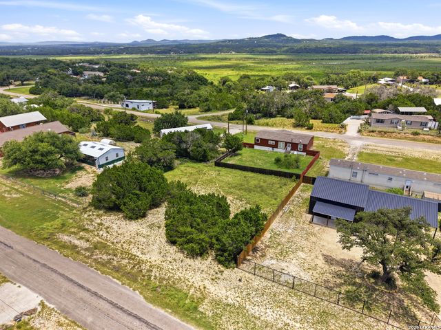 504 PRIVATE ROAD 1523, Bandera, TX 78003
