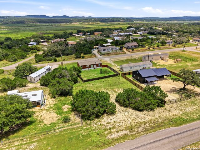 504 PRIVATE ROAD 1523, Bandera, TX 78003