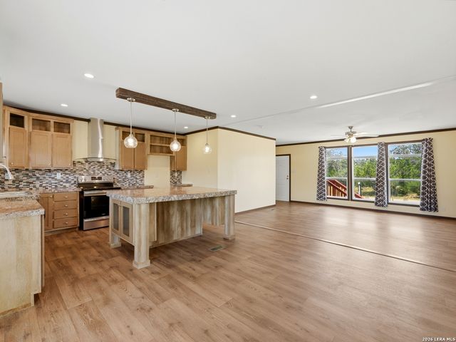 504 PRIVATE ROAD 1523, Bandera, TX 78003