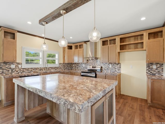 504 PRIVATE ROAD 1523, Bandera, TX 78003