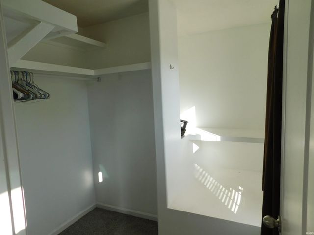 3942 Shepherds Run, Jeffersonville, IN 47130