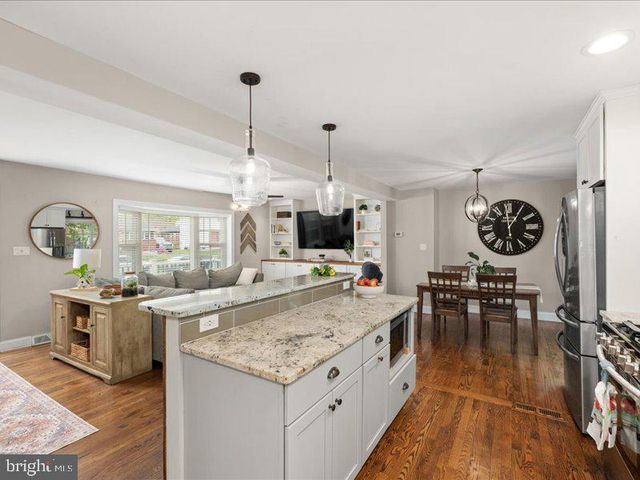 744 W 11TH ST, New Castle, DE 19720