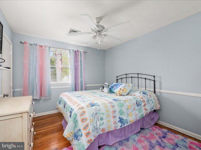 744 W 11TH ST, New Castle, DE 19720