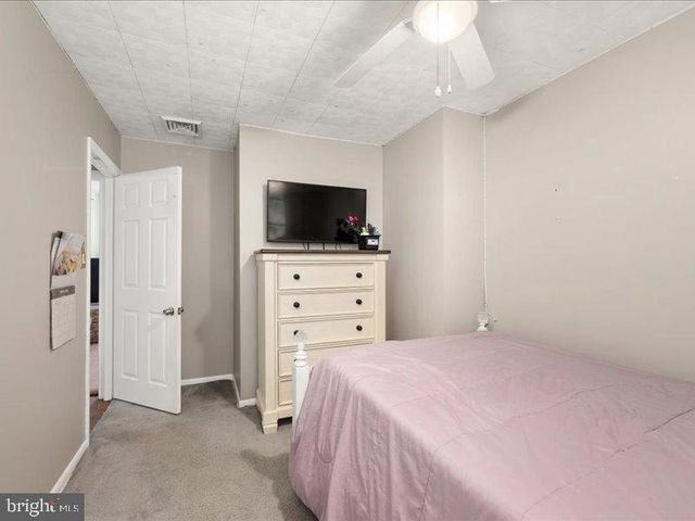 744 W 11TH ST, New Castle, DE 19720