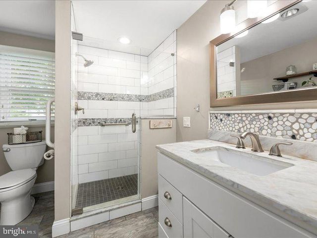744 W 11TH ST, New Castle, DE 19720