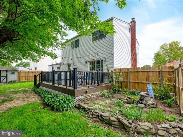 744 W 11TH ST, New Castle, DE 19720