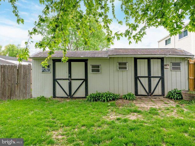 744 W 11TH ST, New Castle, DE 19720