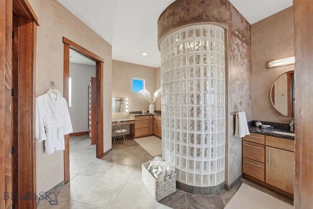 9670 Prairie Rd, Manhattan, MT 59741