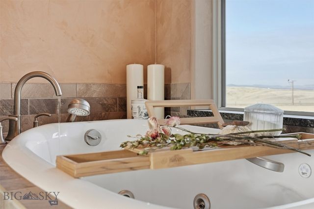 9670 Prairie Rd, Manhattan, MT 59741