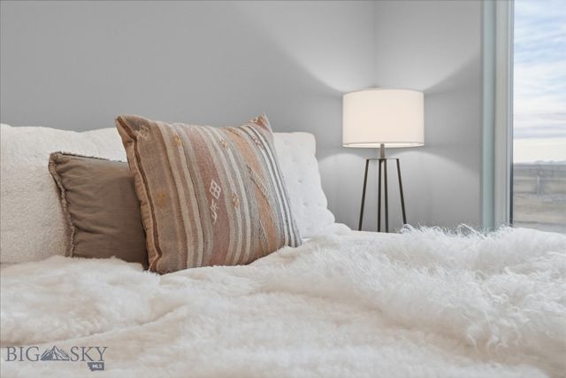 9670 Prairie Rd, Manhattan, MT 59741