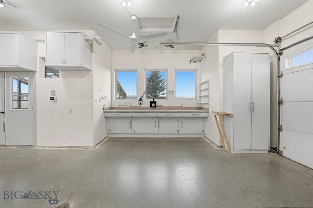 9670 Prairie Rd, Manhattan, MT 59741