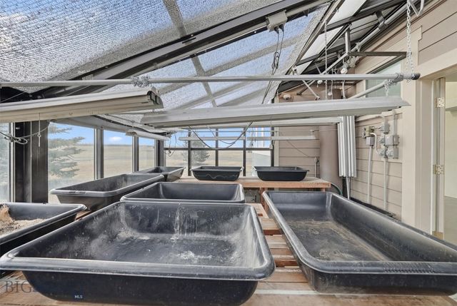 9670 Prairie Rd, Manhattan, MT 59741