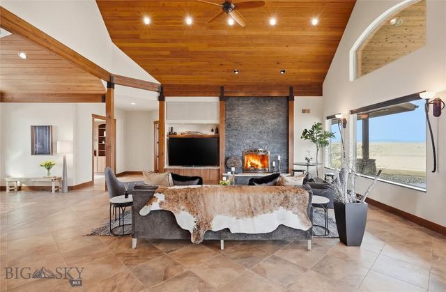 9670 Prairie Rd, Manhattan, MT 59741