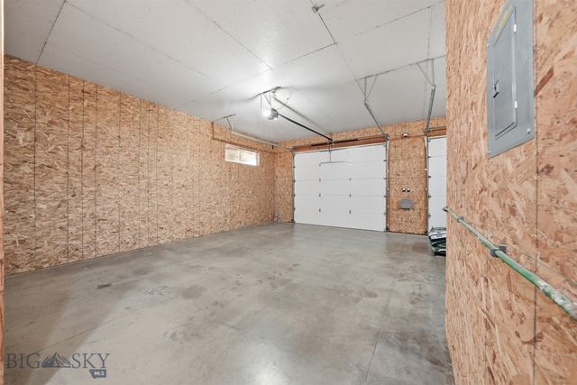 9670 Prairie Rd, Manhattan, MT 59741