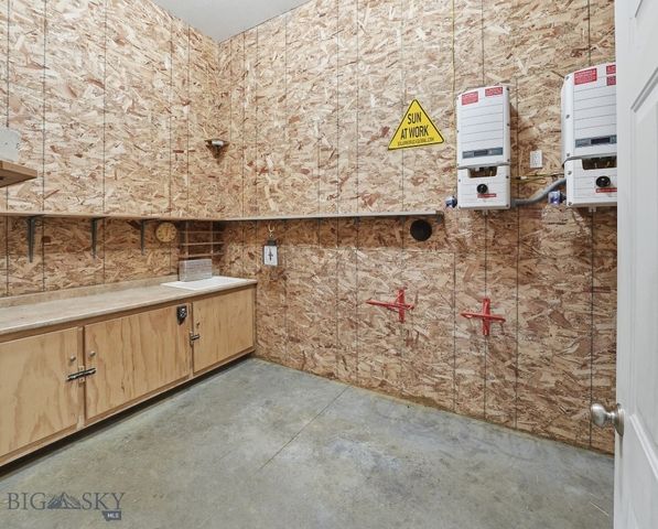 9670 Prairie Rd, Manhattan, MT 59741