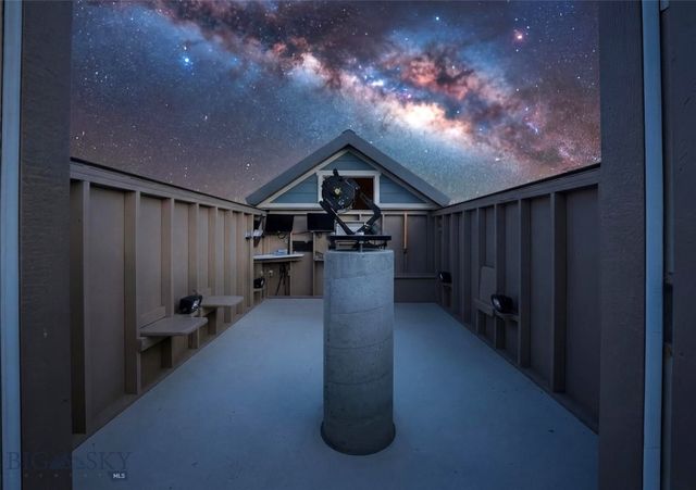 9670 Prairie Rd, Manhattan, MT 59741