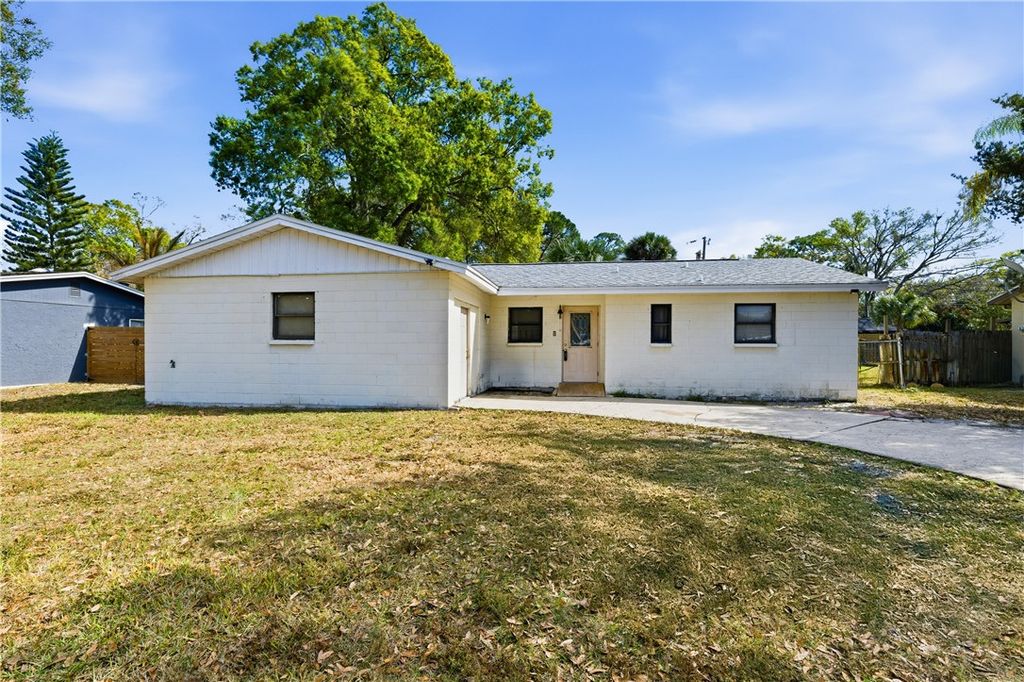 1710 29th Avenue, Vero Beach, FL 32960