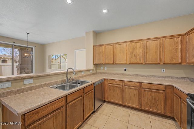 3891 E KENT Avenue, Gilbert, AZ 85296
