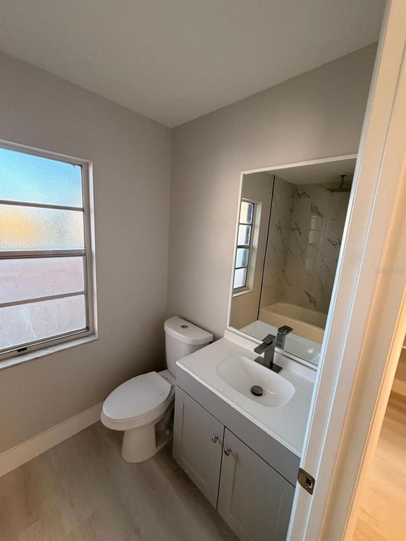 Image 11 of property listing at 12216 FLORIDA WOODS LANE, Orlando, FL 32824