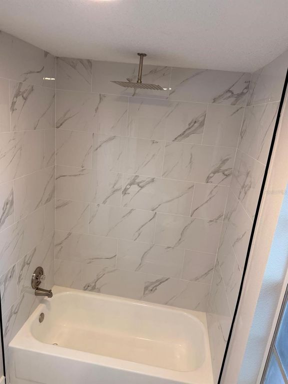 Image 12 of property listing at 12216 FLORIDA WOODS LANE, Orlando, FL 32824