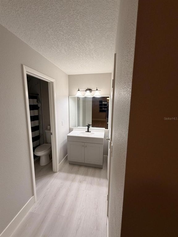 Image 13 of property listing at 12216 FLORIDA WOODS LANE, Orlando, FL 32824