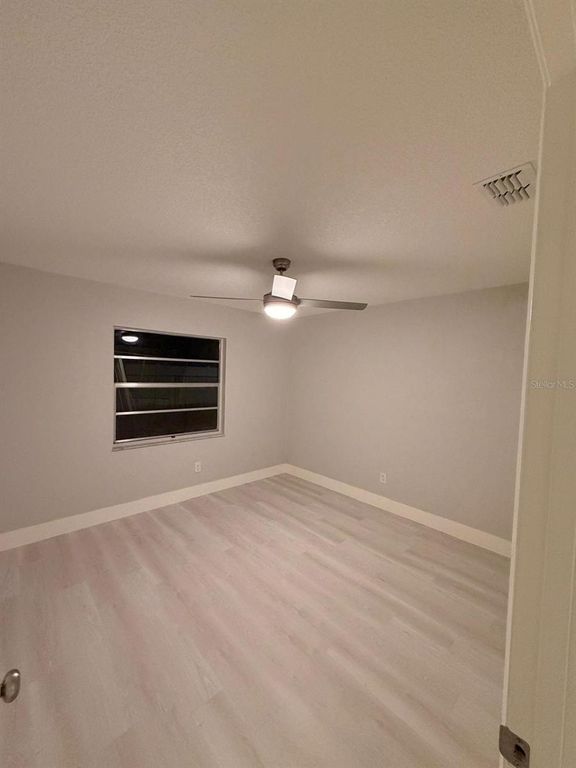 Image 16 of property listing at 12216 FLORIDA WOODS LANE, Orlando, FL 32824