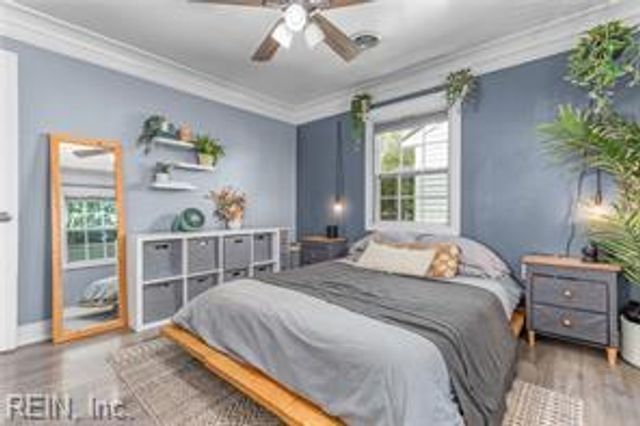 2402 Sunset DR, Chesapeake, VA 23323